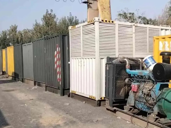 呈贡200KW柴油发电机机组每小时油耗是多少？